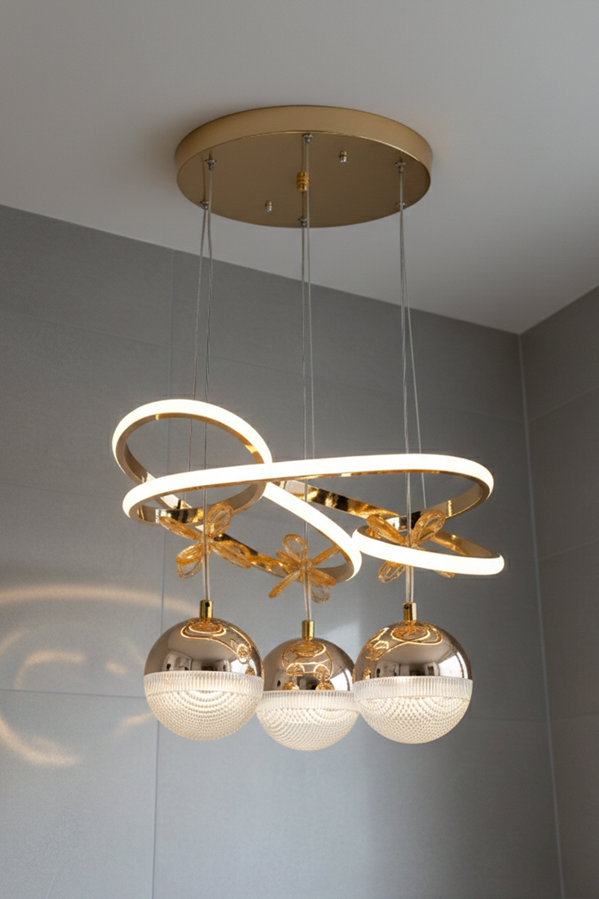 Trian 3 Toplu Gold Renk Sarkıt Led Avize, 3 Renk Işık Özellikli Power Led Avize